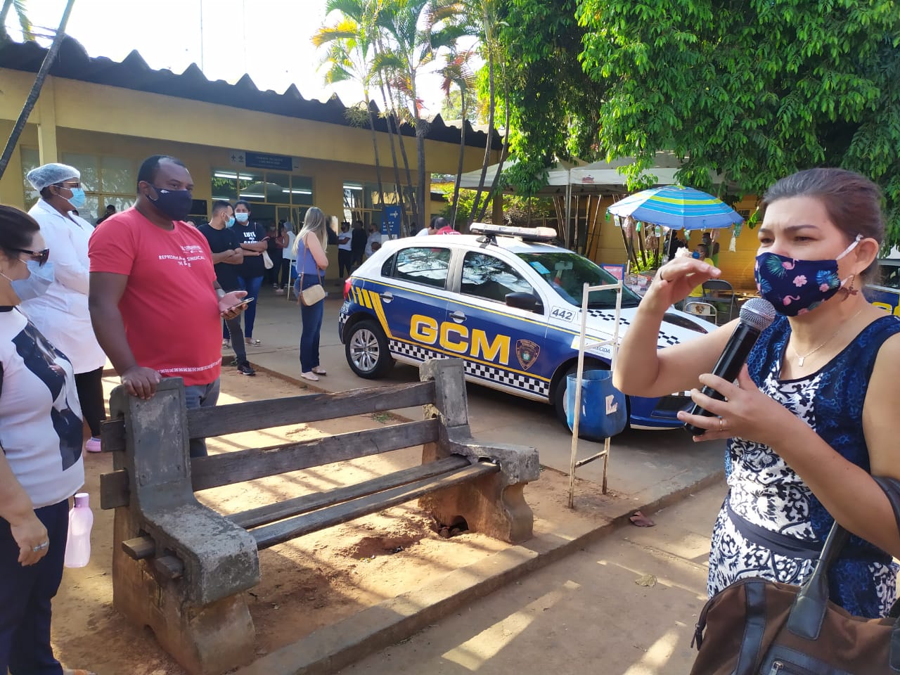 Protesto no Cais Nova Era em Aparecida de Goiânia reúne servidores efetivos e credenciados