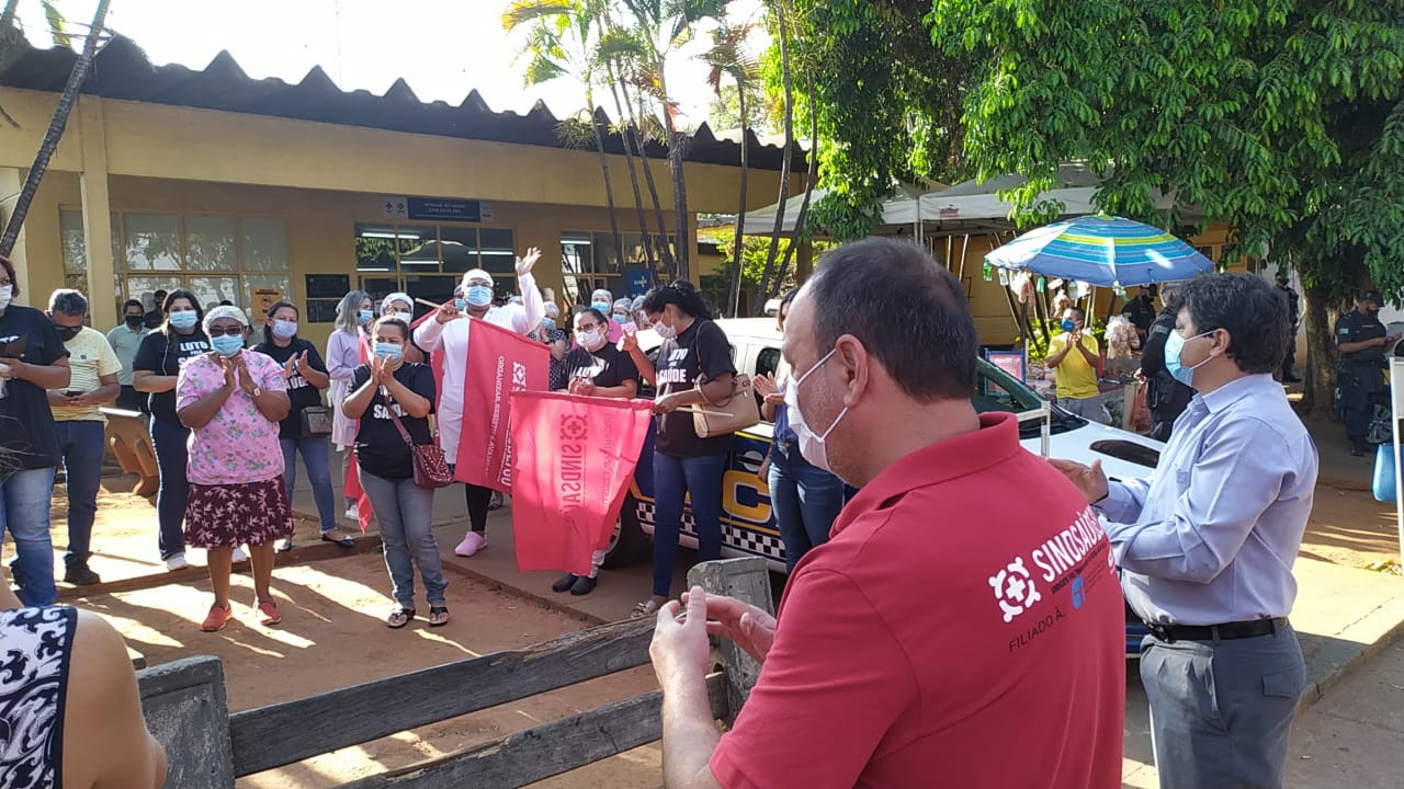 Protesto no Cais Nova Era em Aparecida de Goiânia reúne servidores efetivos e credenciados