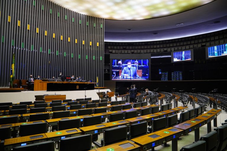  ENFERMAGEM: Congresso Nacional analisa veto presidencial a reajuste anual do piso