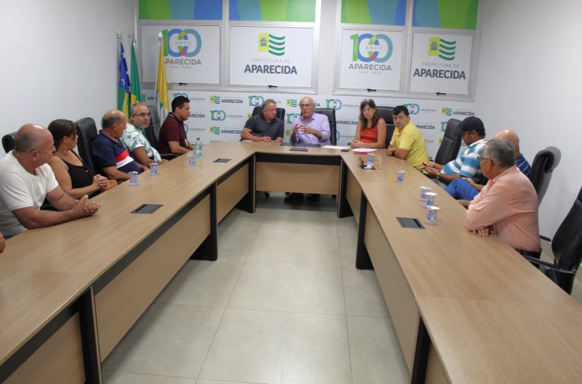  Em reunião com o Sindsaúde, prefeito de Aparecida de Goiânia, Vilmar Mariano, compromete-se em manter condutores de ambulância na pasta da saúde
