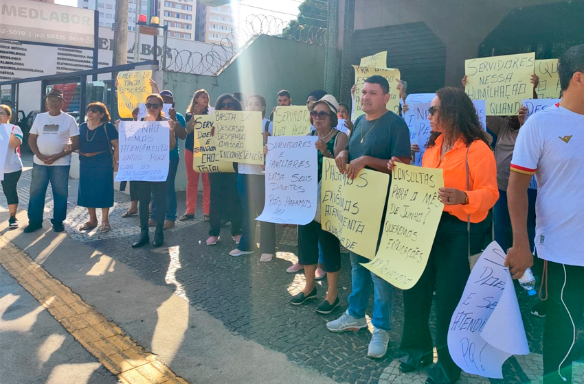 Sindsaúde e servidores do município de Goiânia realizam protesto contra descaso e sucateamento do Imas