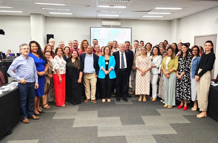  Diretor do Sindsaúde enfatiza necessidade de carreira única para servidores da saúde durante reunião em Brasília
